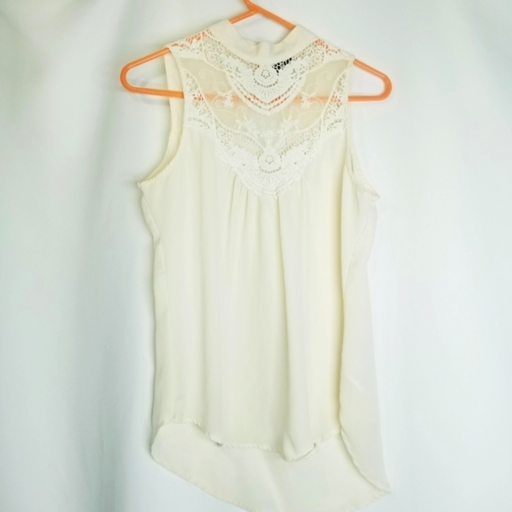 Heart Soul tank blouse crochet lace chest coastal cowgirl size Medium Cream